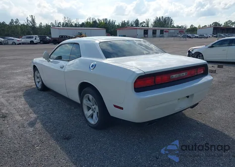 2013 Dodge Challenger Sxt z USA, uszkodzony, nr VIN 2C3CDYAG5DH693813